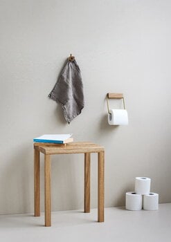 Moebe Toilet roll holder, oak - brass, decoration image