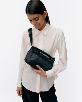 Marimekko Borsa a tracolla Neat Crossbody Unikko, S, verde scuro - nero, immagine decorativa