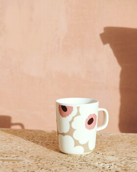 Marimekko Oiva - Unikko mug, 2,5 dl, white - clay - powder - red, decoration image