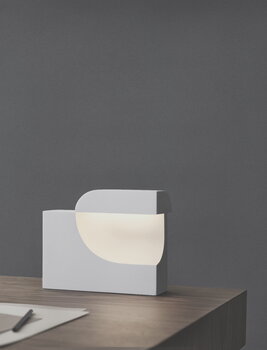 Karakter Moby table lamp, white