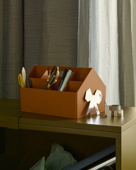 Muuto Sketch Toolbox, burnt orange, decoration image