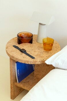 Nine Tee side table, round, natural cork, decoration image