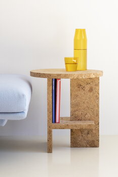 Nine Tee side table, round, natural cork, decoration image