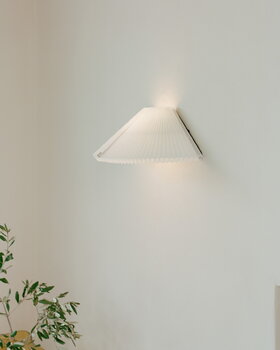 New Works Nebra wall lamp, white