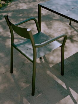 New Works May käsinojallinen tuoli, tummanvihreä