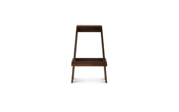 Normann Copenhagen Let baarijakkara, 75 cm, ruskeapetsattu saarni, sisustuskuva