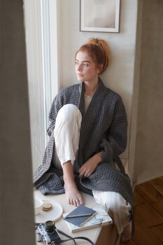 The Organic Company Big Waffle bathrobe, dark grey, decoration image