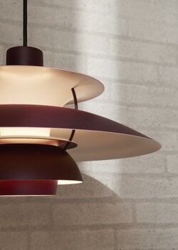 Louis Poulsen PH 5 Monochrome pendant, burgundy