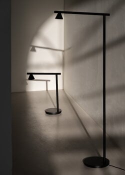 AGO Probe floor lamp, black, decoration image