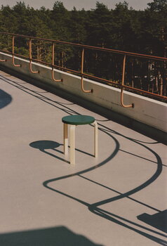 Artek Aalto Stool 60, Jubiläumsausgabe, Forstgrün - Birke