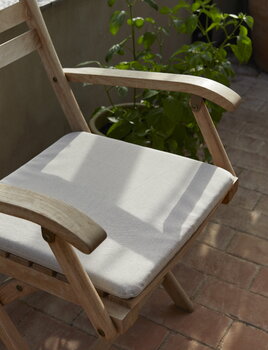 Skagerak Selandia chair cushion, white, decoration image