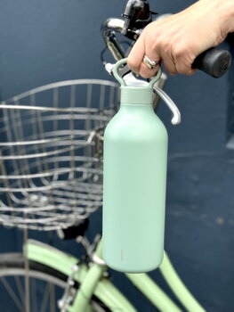 Stelton Tabi termospullo, 1 L, dusty green, sisustuskuva