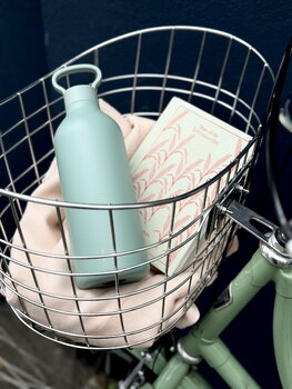 Stelton Tabi termospullo, 1 L, dusty green, sisustuskuva
