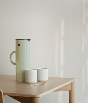 Stelton EM77 termoskanna, 1 l, minty moss, dekorationsbild