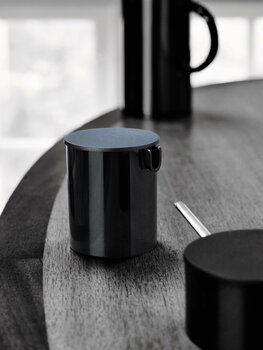 Stelton Caraffa termica EM77 1,0 L, nera, immagine decorativa