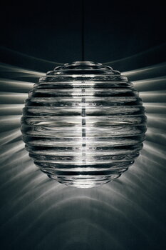 Tom Dixon Press Sphere LED riippuvalaisin, 2700K, kirkas, sisustuskuva