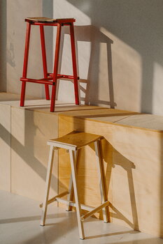 HAY Taburete 8 bar stool, low, 65 cm, eggshell - lacquered oak