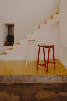 HAY Tabouret de bar Taburete 8, modèle bas, 65 cm, rouge signal - chêne laqué