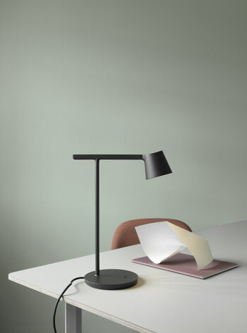 Muuto Tip table lamp, black