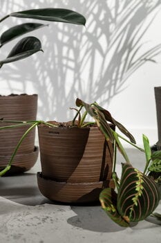 Vaidava Ceramics Soil pot with saucer, XL, brown