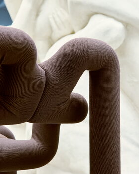 Varier Ekstrem nojatuoli, Knit 028 Umber, sisustuskuva
