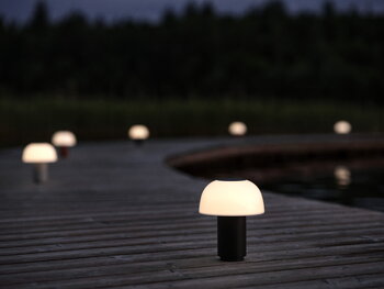 Zone Denmark Lampada portatile Harvest Moon, nero, immagine decorativa