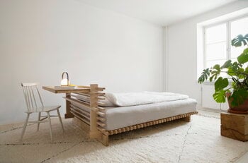 Collaboratorio Cubile 180 bed, oak
