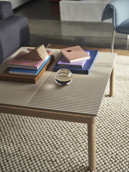 Muuto Couple coffee table, 80 x 84 cm, plain/wavy, sand - oak