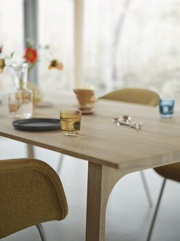 Muuto Earnest extendable table, 260 x 100 cm, oiled oak, decoration image