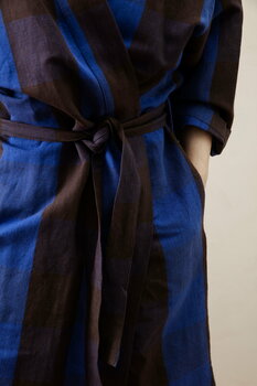 ferm LIVING Field robe, brown - bright blue
