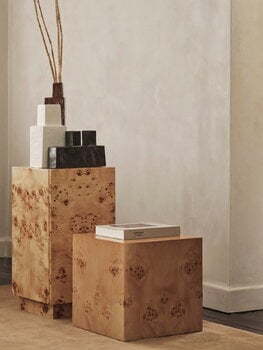 Ferm Living Burl Cube sivupöytä, luonnonvärinen, sisustuskuva