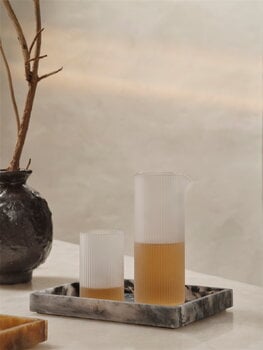 ferm LIVING Pichet à lait Ripple, givré, image décorative