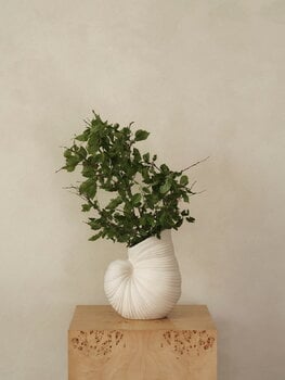 ferm LIVING Vase Shell, blanc cassé, image décorative