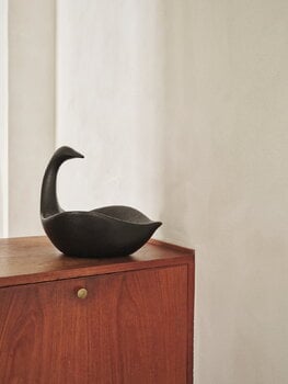 ferm LIVING Swan centerpiece, black, decoration image