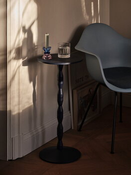 Design House Stockholm Tavolino Pedestal, blu, immagine decorativa