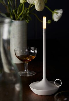 Graypants Wick bärbar bordslampa, vit