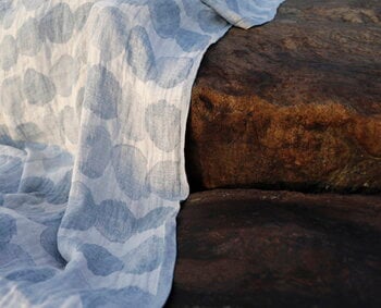 Lapuan Kankurit Sade giant towel, white - rainy blue