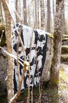 Lapuan Kankurit Koirapuisto blanket, 130 x 180 cm, black - white, decoration image