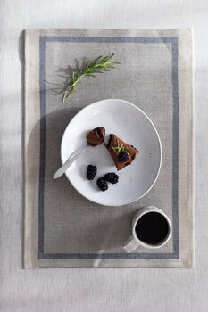 Lapuan Kankurit Laina placemat, linen - dark grey, decoration image