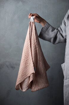 Lapuan Kankurit Nyytti giant towel, white - cinnamon