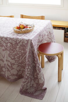 Lapuan Kankurit Villiyrtit tablecloth/throw, 150 x 200 cm, linen - bordeaux