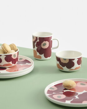 Marimekko Oiva - Unikko skål, 2,5 dl, vit - mörk körsbär - lax