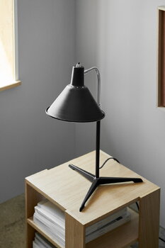 NUAD Arcon bordslampa, svart