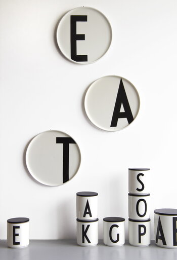 Design Letters Arne Jacobsen porcelain cup, white, A-Z