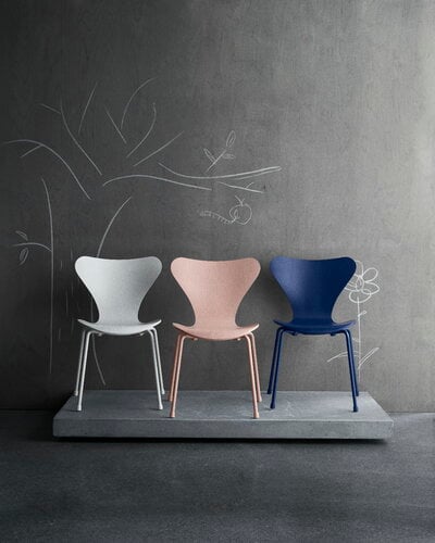 Fritz Hansen Series 7 children's chair, rose | Finnish Design Shop