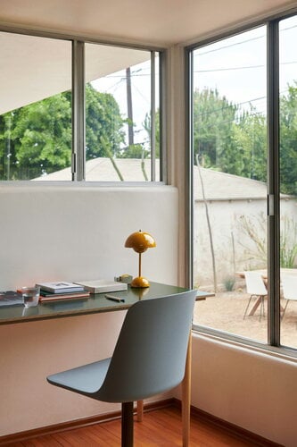 &Tradition Flowerpot VP9 portable table lamp, mustard | Finnish Design Shop