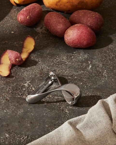 Kitchen utensils, Sfrido peeler, mirror polished stainless steel, Silver