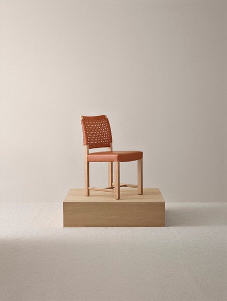 Dining chairs, Näyttely chair, oak - cognac leather, Brown