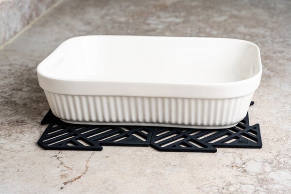 Happy Sinks Puzzle sink mat 4 pcs black Finnish Design Shop Happy Sinks Puzzle sink mat 4 pcs black Finnish Design Shop