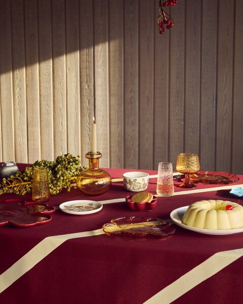 Marimekko Unikko serving plate, 32 cm, burgundy | Finnish Design Shop